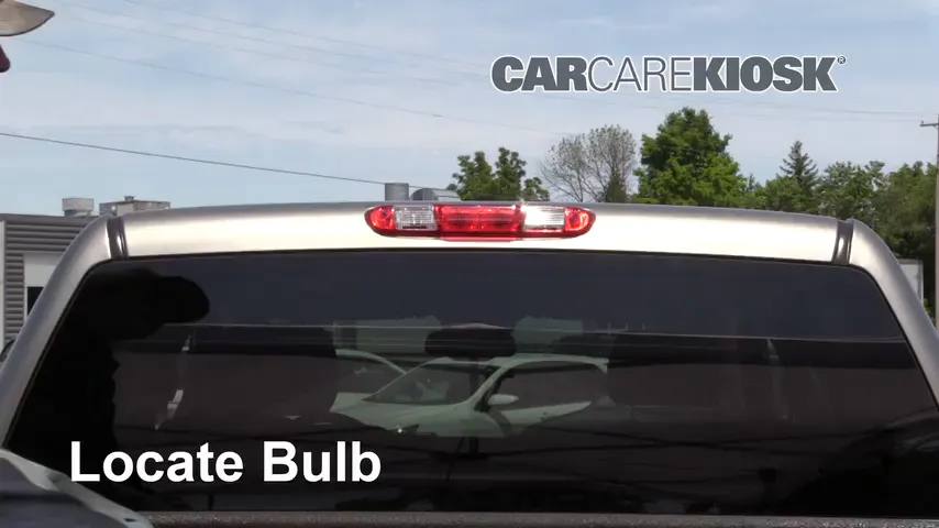 2009 GMC Sierra 2500 HD SLE 6.0L V8 Crew Cab Pickup (4 Door) Lights Center Brake Light (replace bulb)